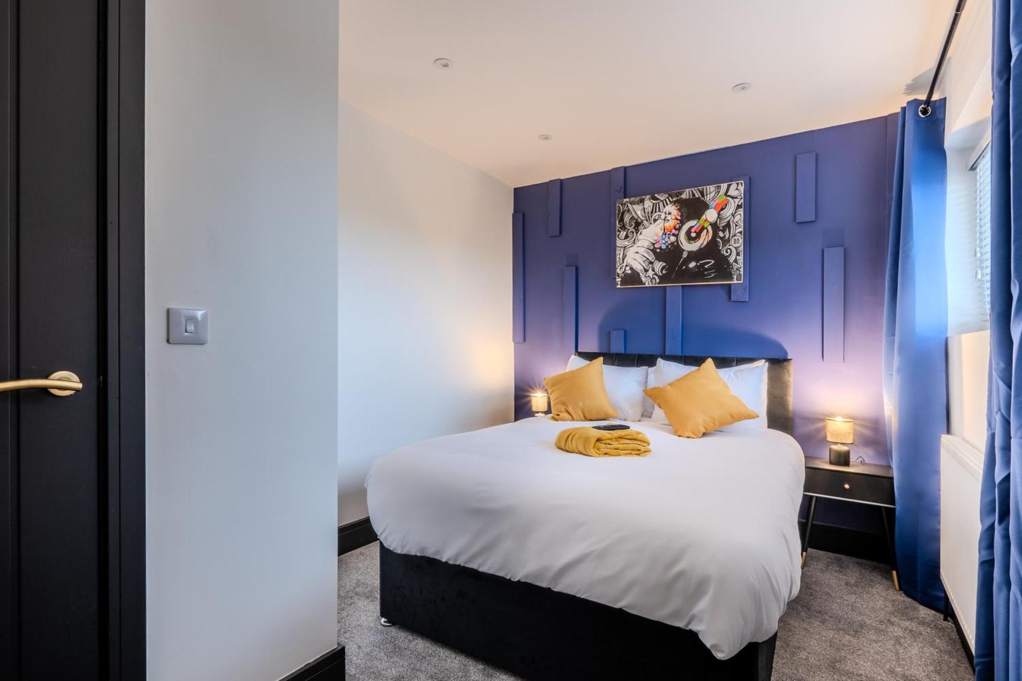 Modern 3Br Home - Private Parking - Tv In Every Bedroom Swansea Dış mekan fotoğraf